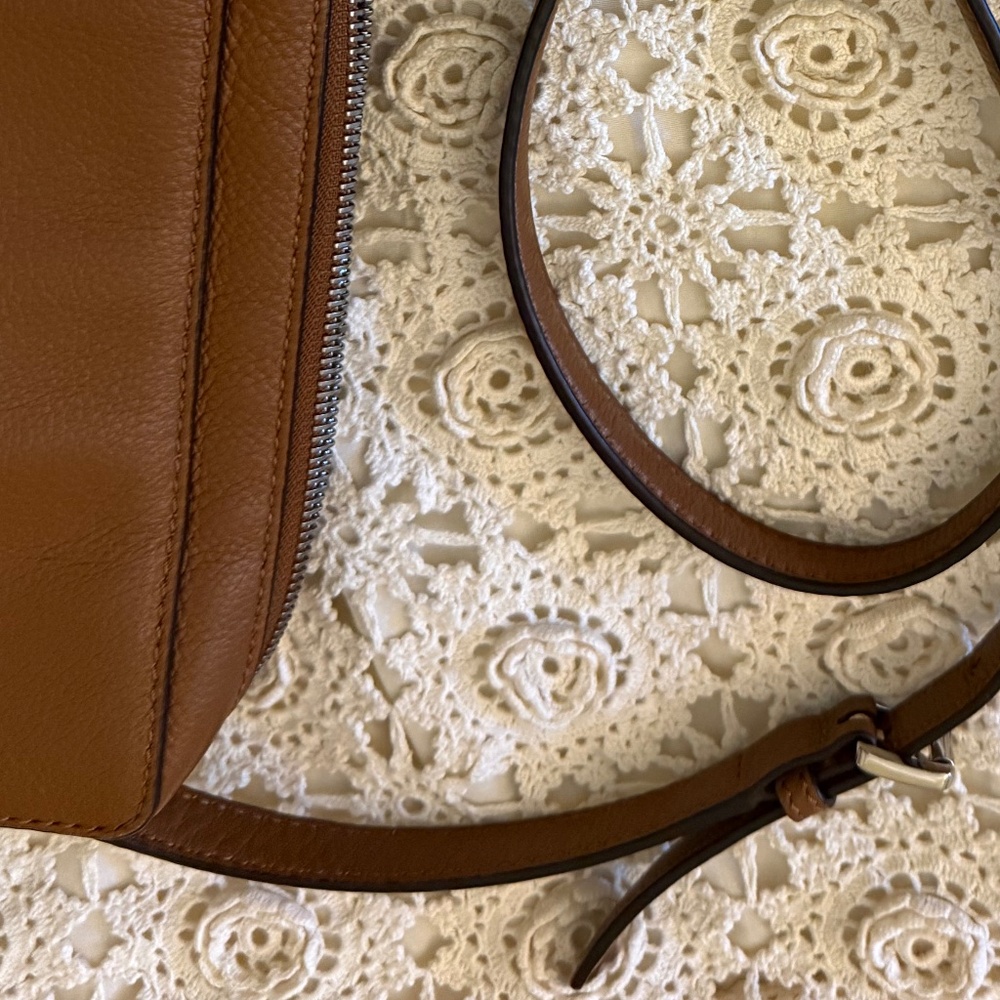 MICHAEL KORS BROWN CROSSBODY - Picture 8 of 9